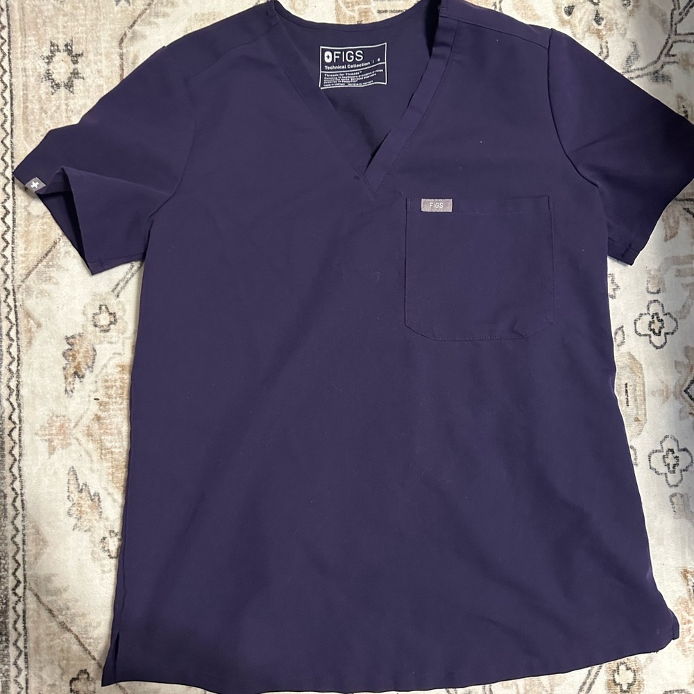 FIGS Women’s Grape Purple Scrub Set